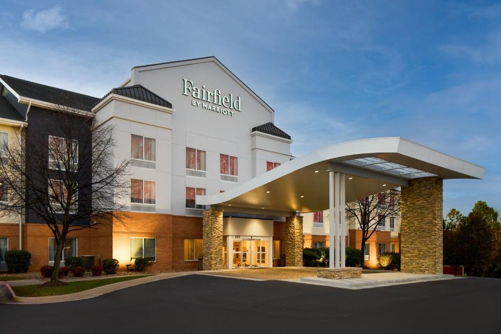 Fairfield Inn & Suites by Marriott Winchester image