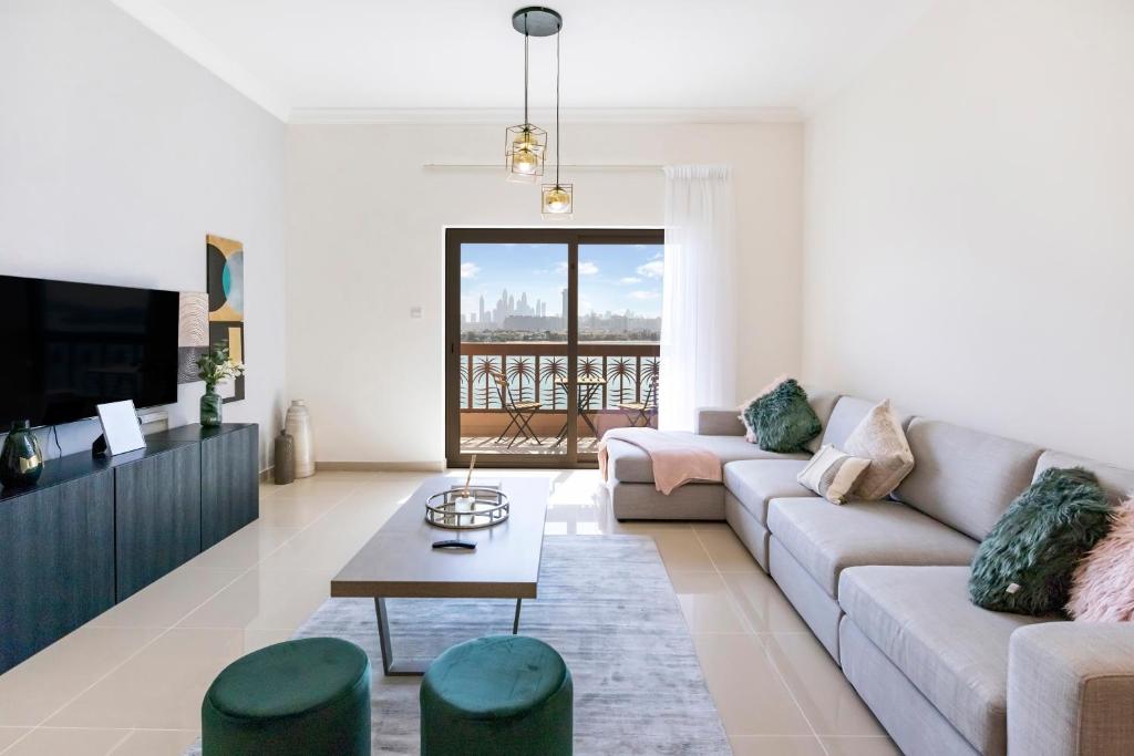 FAM Living - Sarai Apartments - Private Beachfront Escape in Palm Jumeirah photo 4