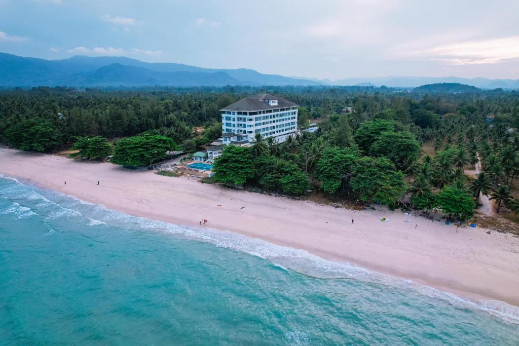 Khanom Golden Beach Hotel photo 3