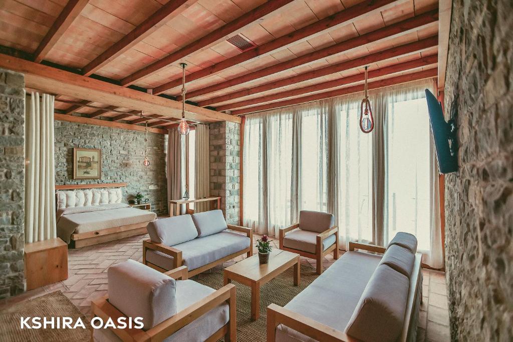 Kshira Oasis - Luxury 7-Bedroom Vila photo 2
