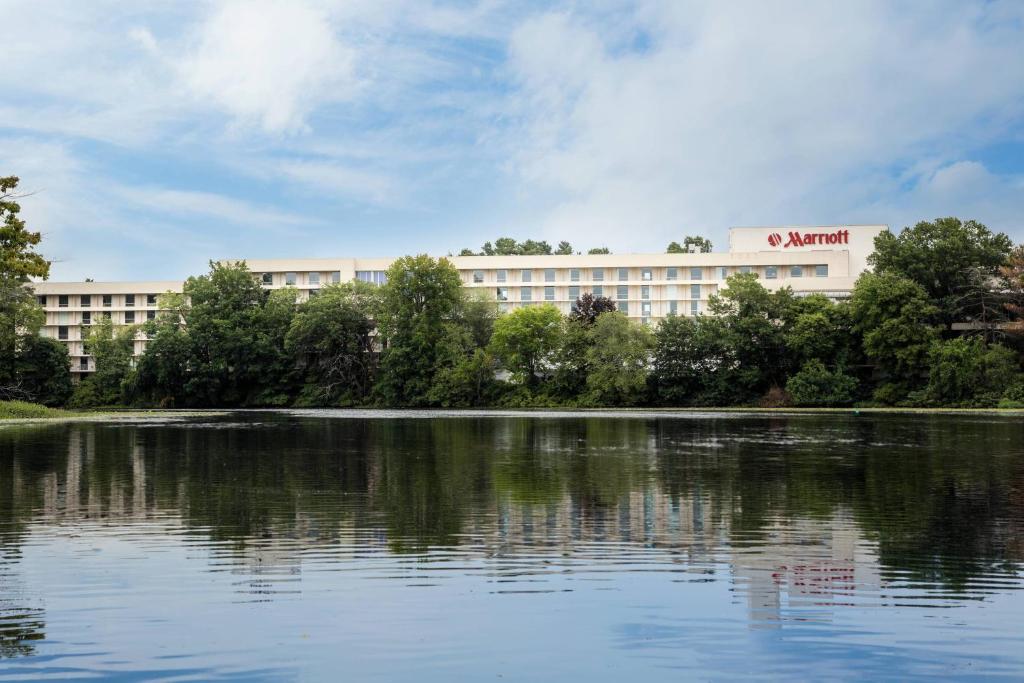 Boston Marriott Newton image