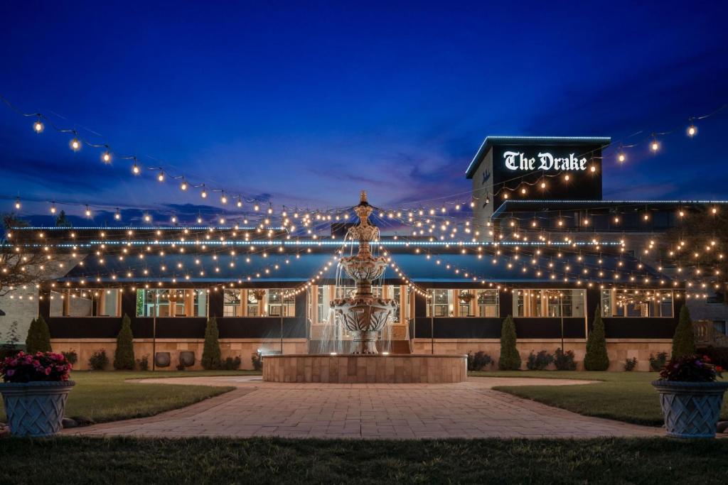 The Drake Oak Brook, Autograph Collection image