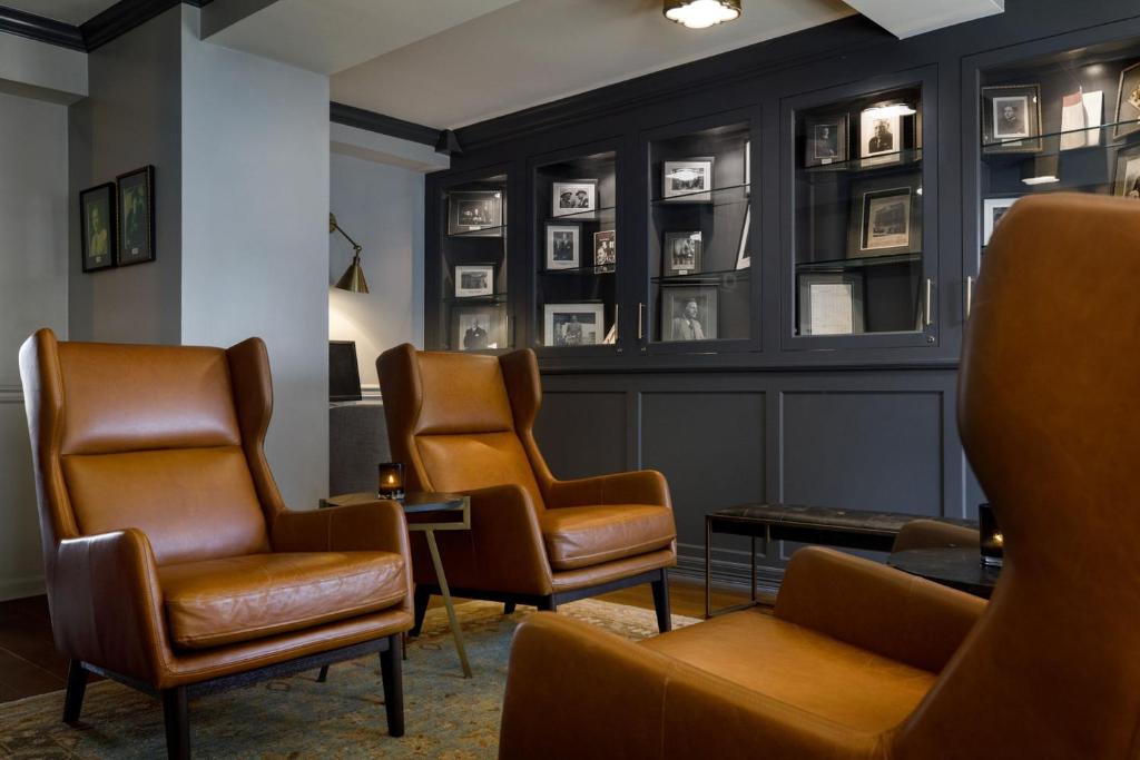 Ambassador Hotel Tulsa, Autograph Collection by Marriott - Tap to explore photos
