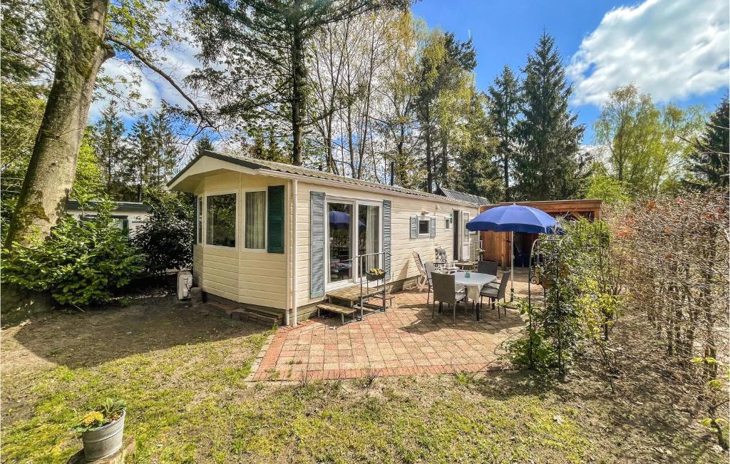 Beautiful Caravan In Epe With Sauna, Wifi And 2 Bedrooms