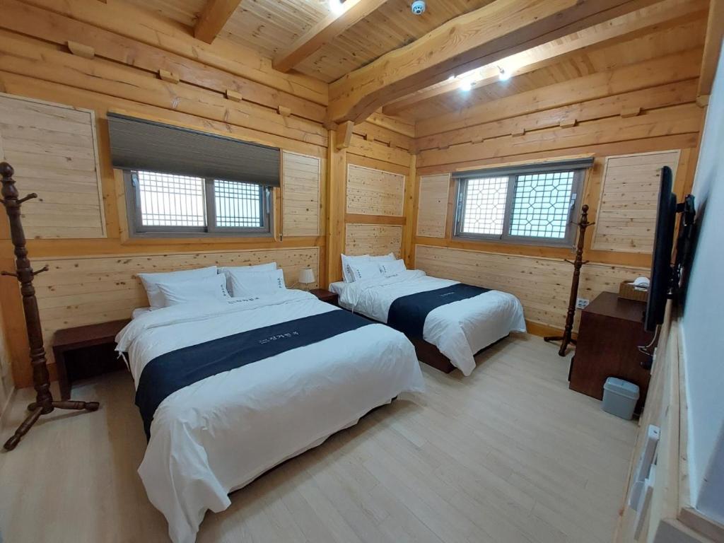 Jeongga Hanok photo 1