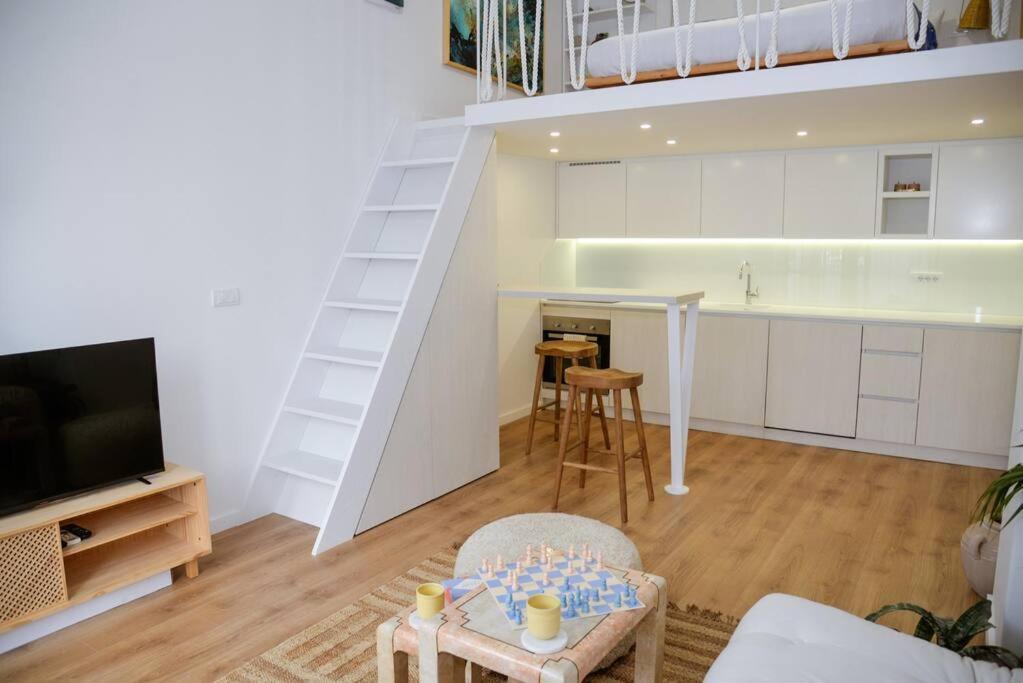 Mini Condo 2 DL - Studio with a private patio photo 1