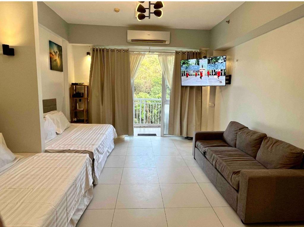 Pico de Loro Miranda Family Beach Condo max 6 pax with fiber internet photo 3