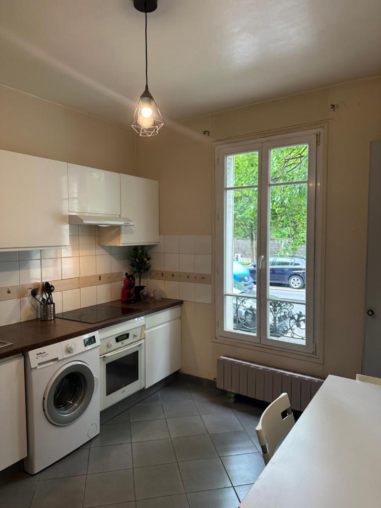 Spacieux 2 pièces tout équipé à 5 min de la maison des examens (Spacieux 2 pieces tout equipe a 5 min de la maison des examens) - Thumbnail image