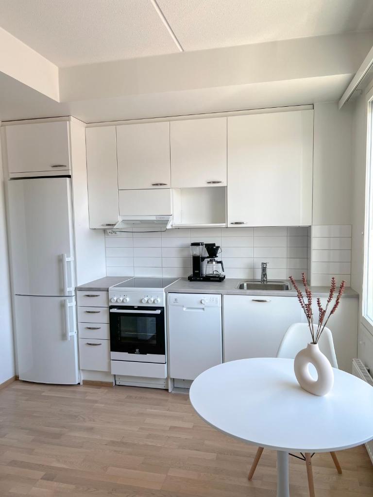 Studio Apartment Station - Tap to explore photos