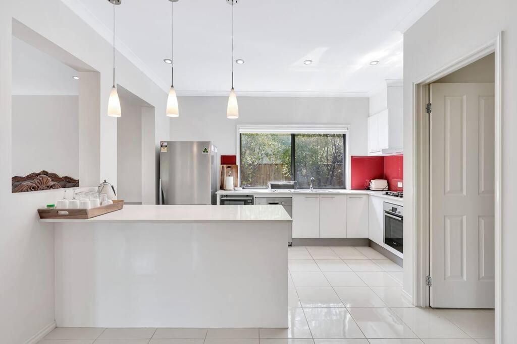 Spacious 4BR House In Great Location photo 1