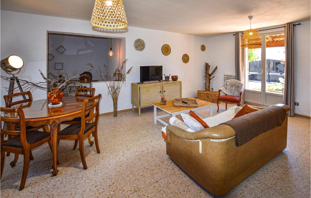 Amazing Home In Lapalud With Outdoor Swimming Pool, Wifi And Private Swimming Pool photo 1