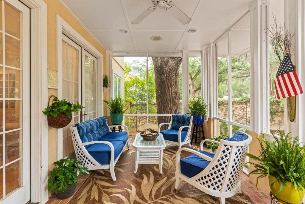 Seas The Day - 1213 Forest Street photo 3