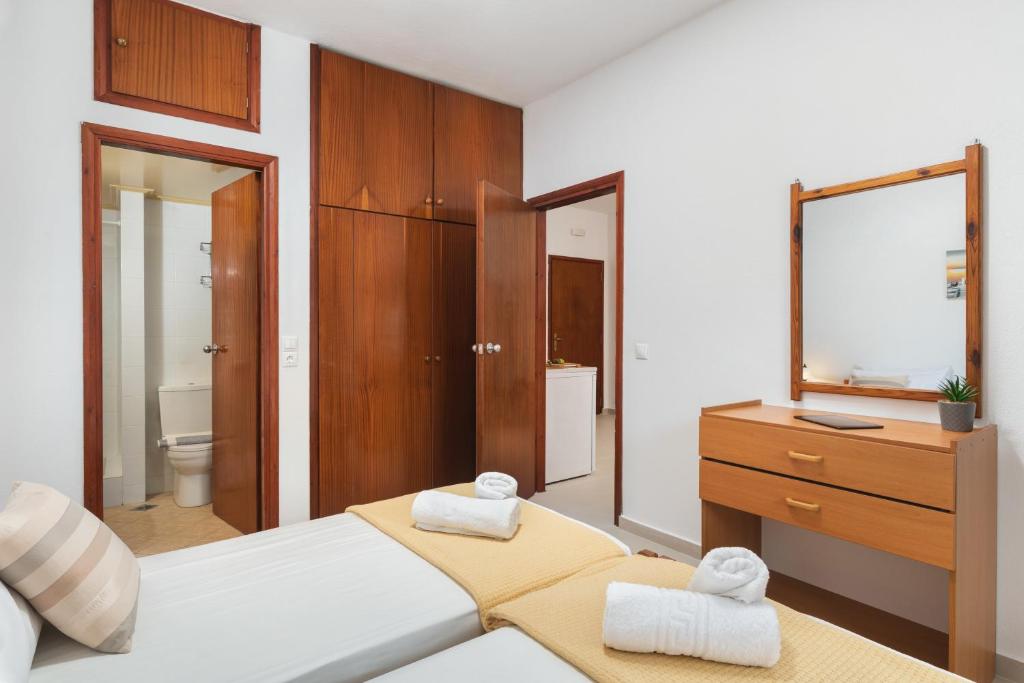 Aphrodite Apartments photo 2