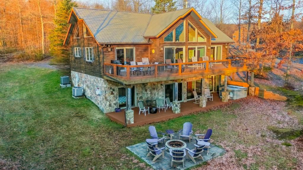 Glass Mountain Lodge image