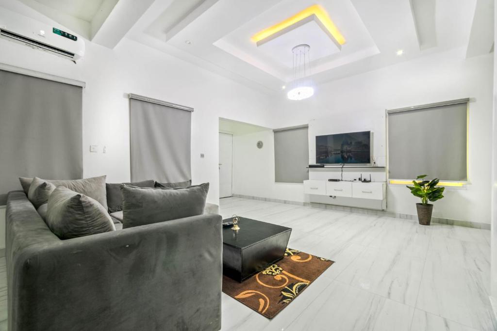 Gorgeous Short-let Apartment Lekki photo 1