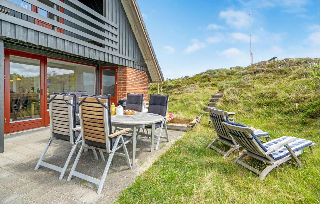 Amazing Home In Oksbl With 3 Bedrooms, Sauna And Wifi photo 1