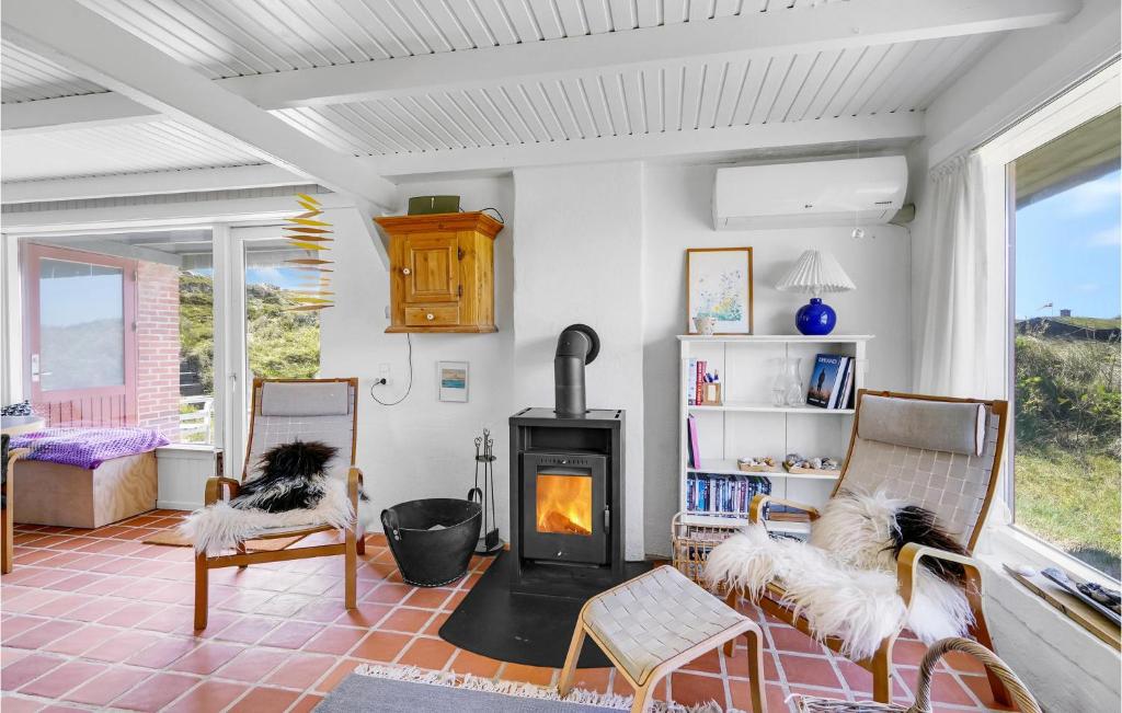 Amazing Home In Oksbl With 3 Bedrooms, Sauna And Wifi photo 3