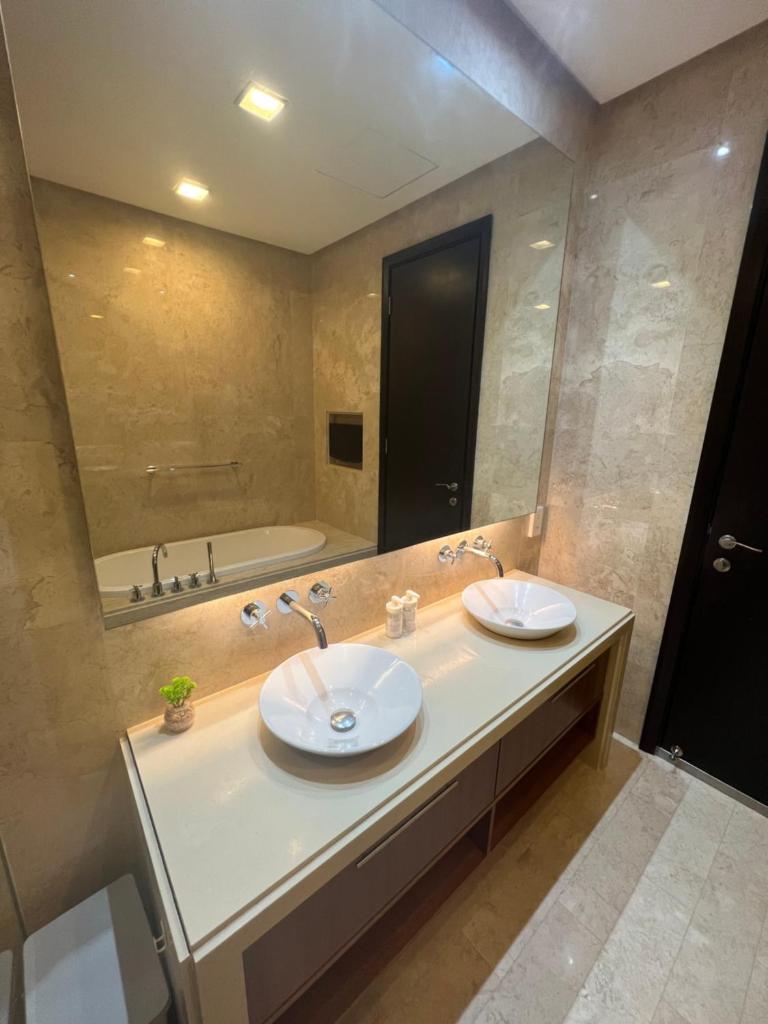 2Beds Seaview Straits Quay comes with Carpark and Hothub photo 4