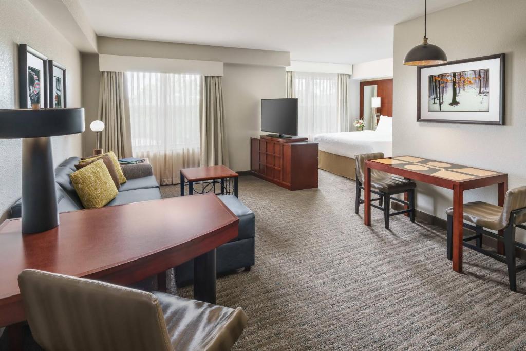 Residence Inn by Marriott Colchester - Tap to explore photos