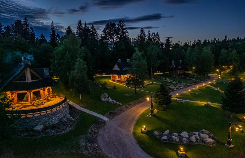 Luksusowy domek w Osadzie Jaworzyna z jaskinią SPA photo 1