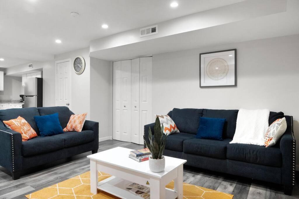 Elegant 1-BR Apartment image