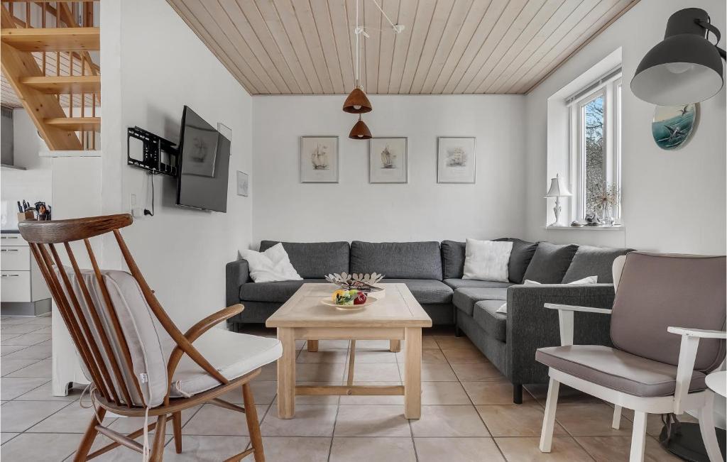 Beautiful Home In Snedsted With 3 Bedrooms And Wifi photo 2