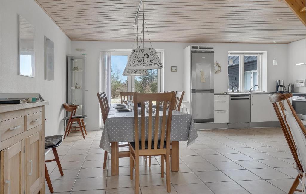 Beautiful Home In Snedsted With 3 Bedrooms And Wifi photo 3