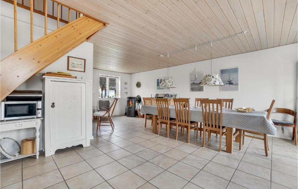 Beautiful Home In Snedsted With 3 Bedrooms And Wifi photo 4