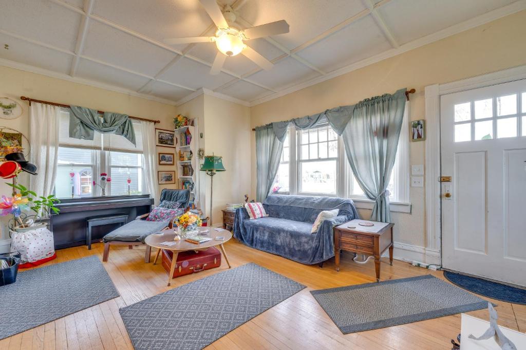 Marshalltown Vacation Rental with Private Yard! photo 3