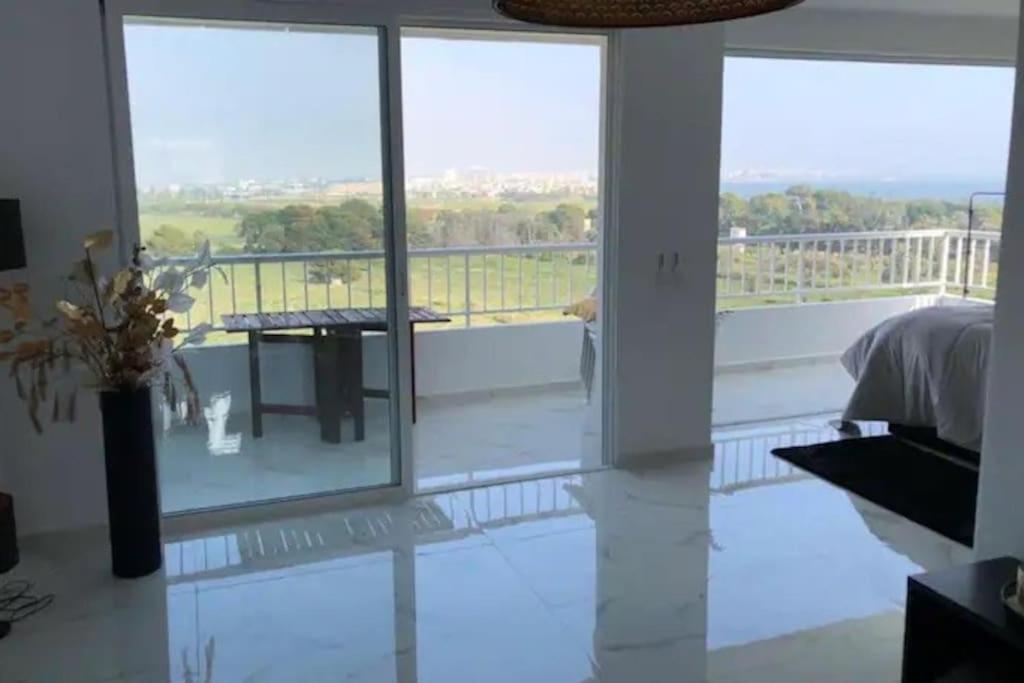 Modern penthouse with sea view photo 2
