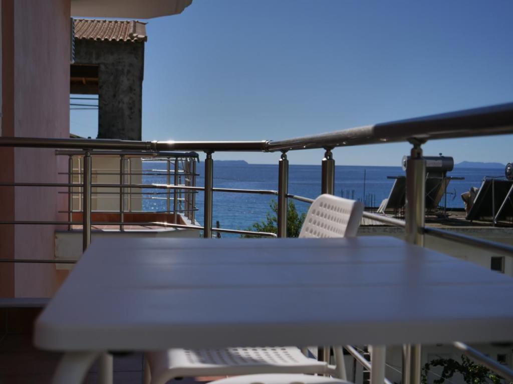 Himara Royal Hotel photo 4