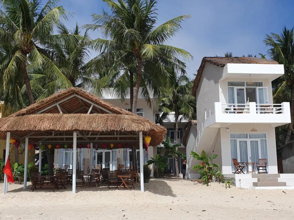 Lucky Spot Beach Bungalow