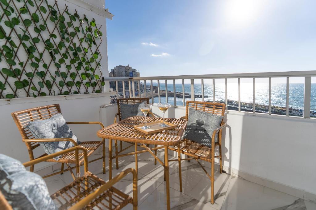 Lovely Seaview Condo in Saba Pasha photo 2