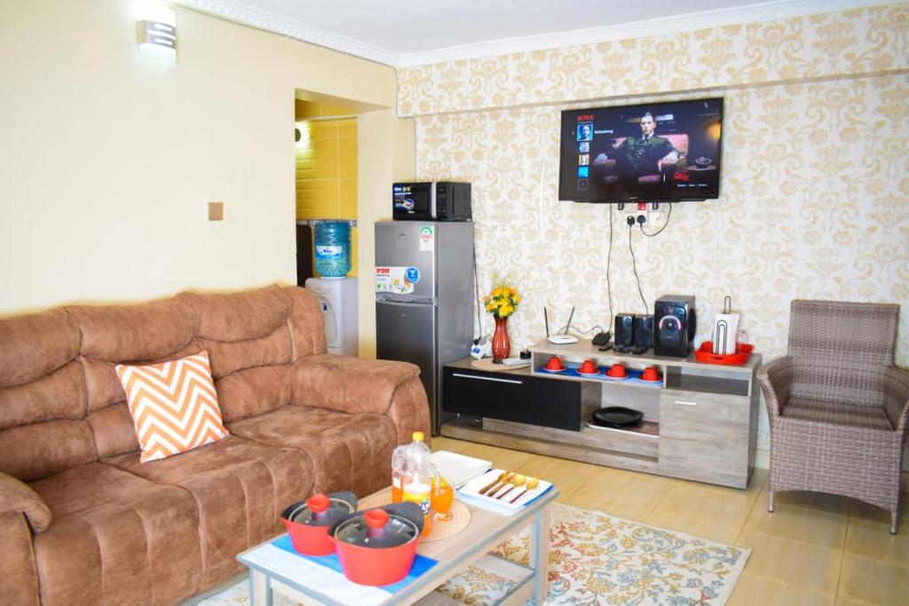 Cozy 2 bedroom in a family home photo 4