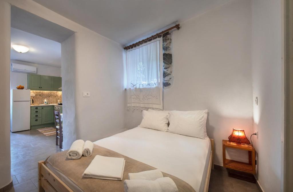 Feneri 3 -Cozy rustic Apt 20' from Elafonisi beach photo 2