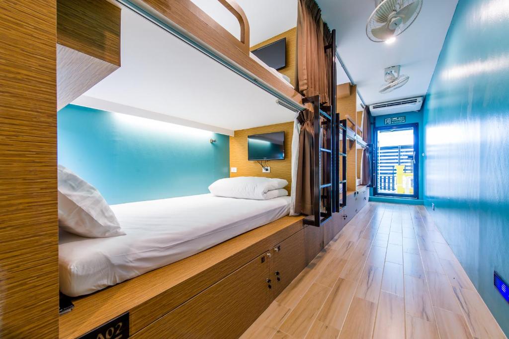 Номер (Кровать в общем 8-местном номере для мужчин и женщин), Matchbox Bangkok Hostel