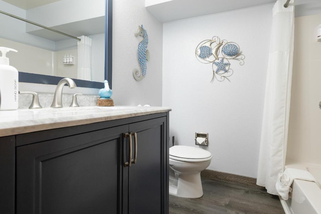 Aurora at Nautilus - Pet Friendly Oceanfront Condo photo 3