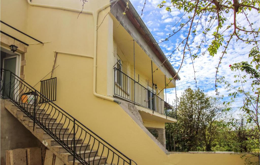 Awesome Home In Laurac On Vivarais With Outdoor Swimming Pool, Private Swimming Pool And 3 Bedrooms photo 4