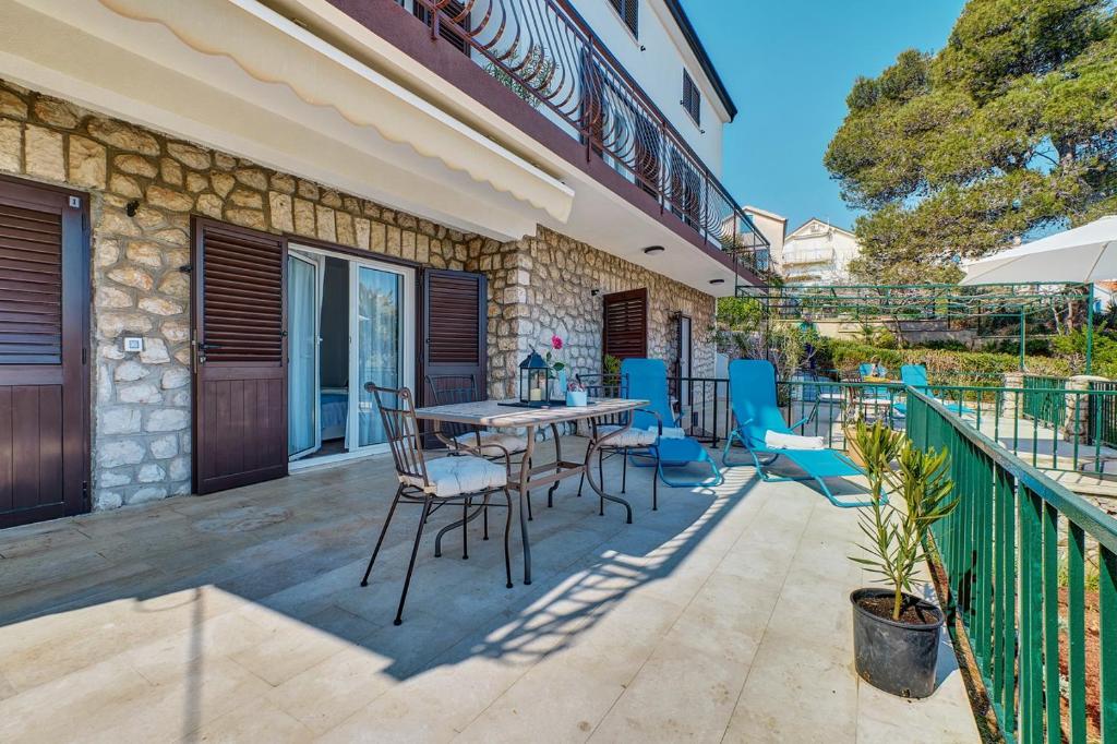 Cappelli Apartments - Lošinj photo 1