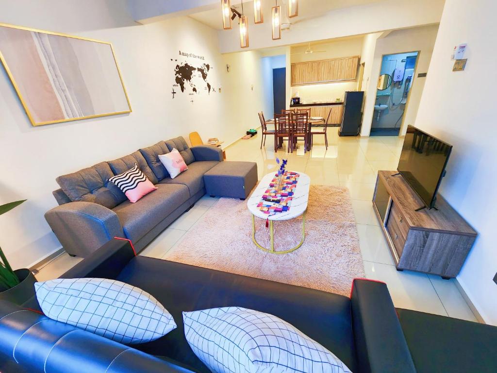 KLIA Ehsan Residence Pool View 8 PAX Air-Con Home photo 4