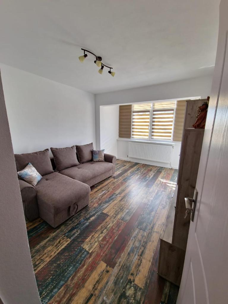APARTAMENT 2 CAMERE photo 2