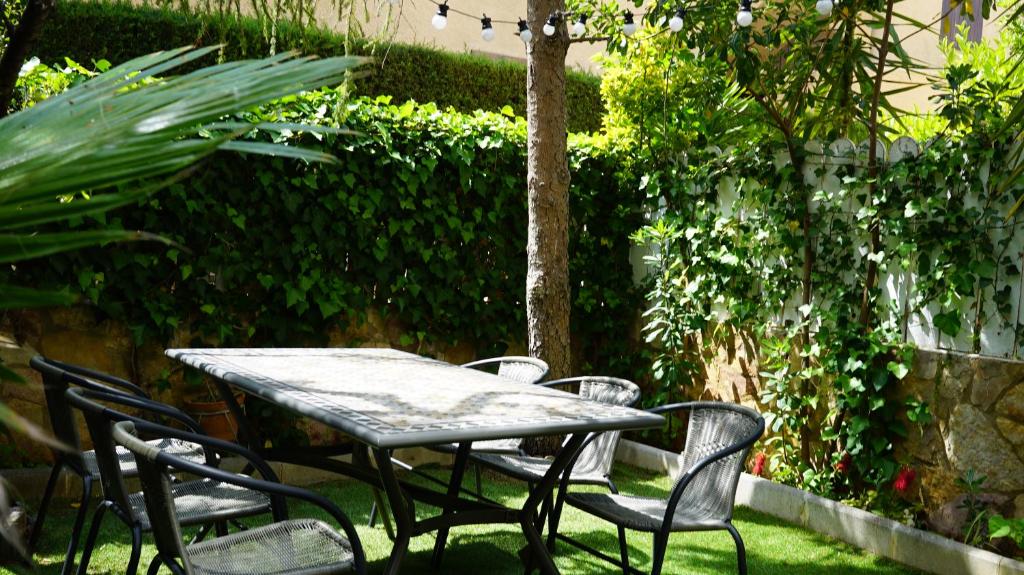 Beach House Private Garden near Barcelona photo 1