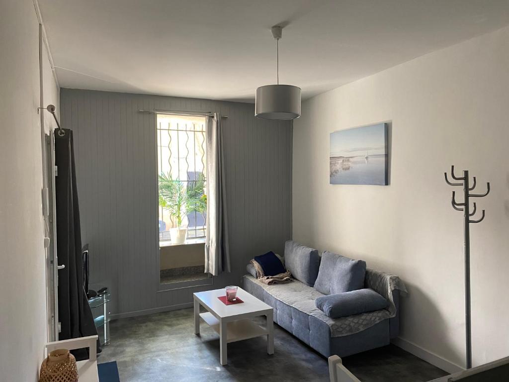 Studio indépendant dans maison de ville, au calme photo 3