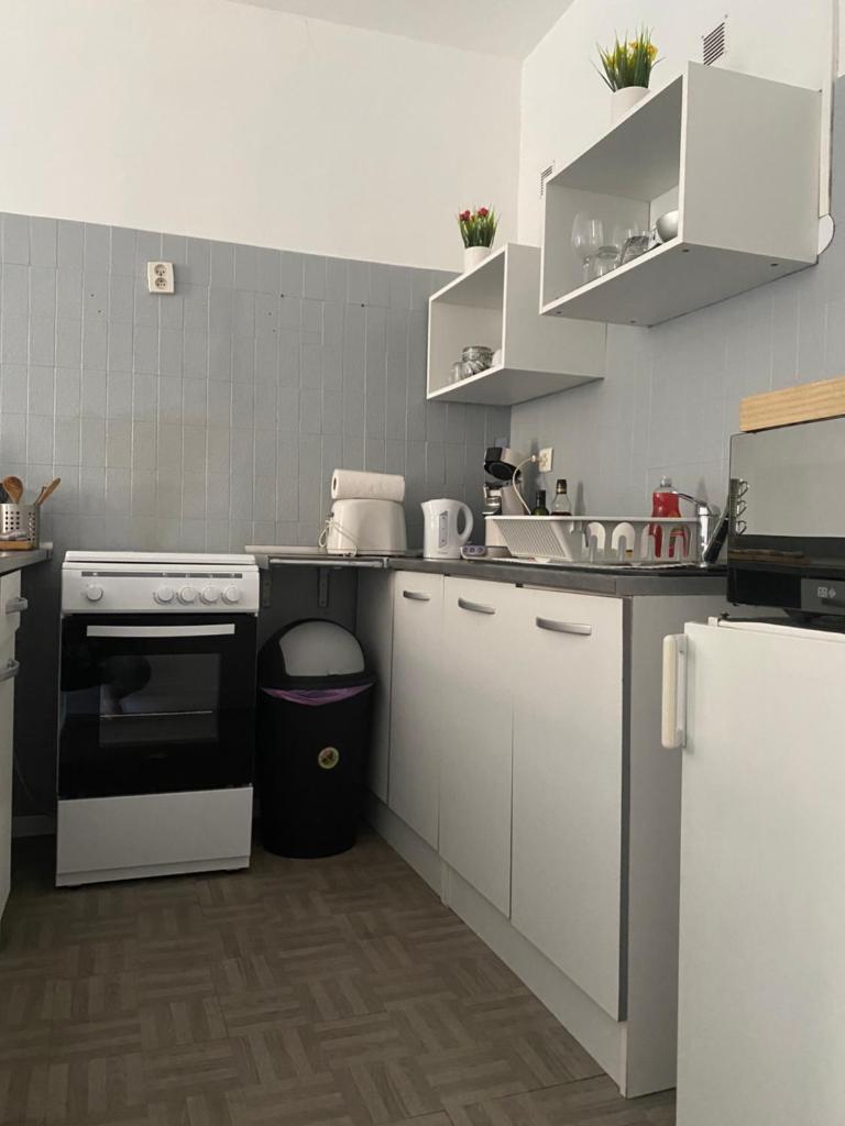 Studio indépendant dans maison de ville, au calme photo 4
