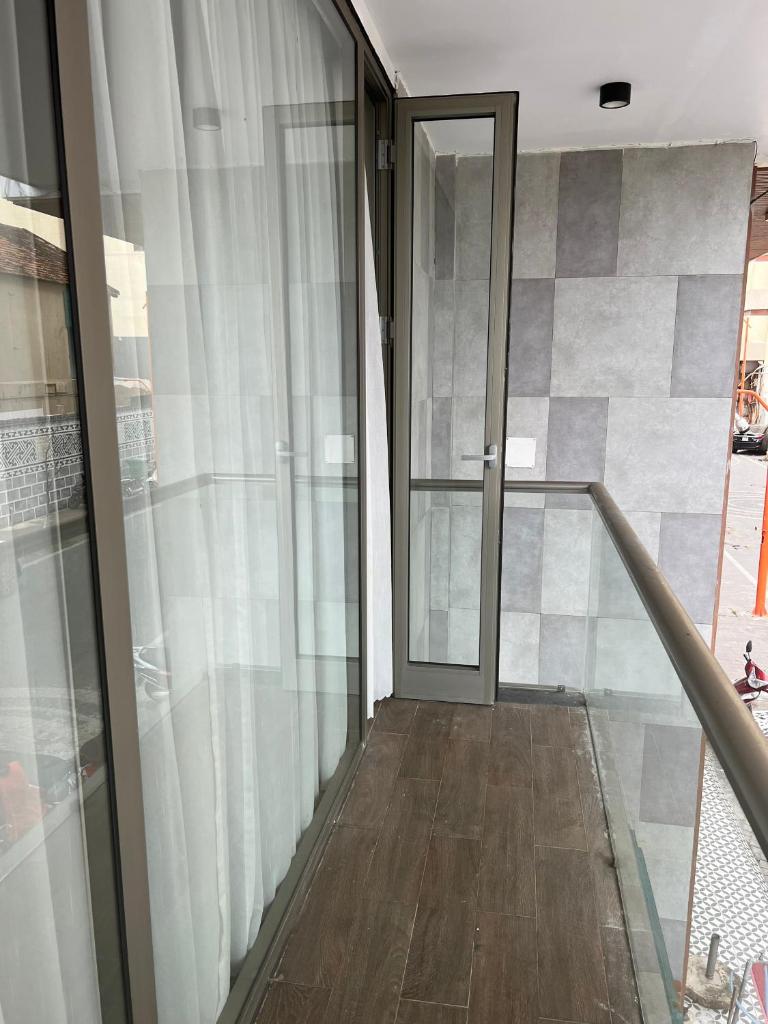 THE LIGHT APARTMENT
