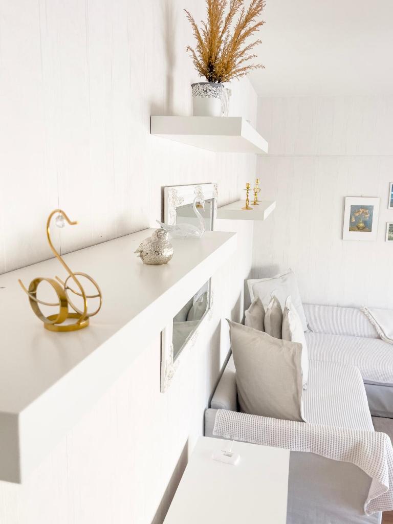 Ilona Apartments -"Home Away From Home"