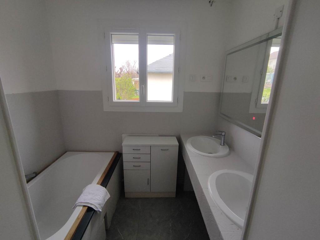 Petite maison de 70m2 très calme photo 2