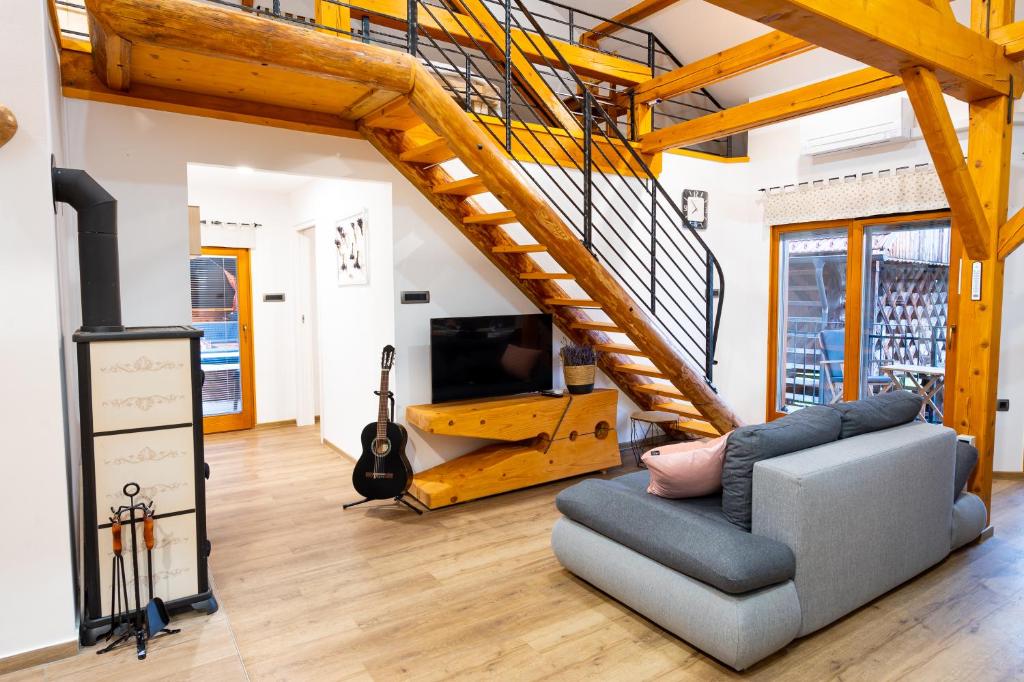 House "HISCA" With Private Terrace, BBQ, Fireplace, Sauna, Hot Tub photo 3