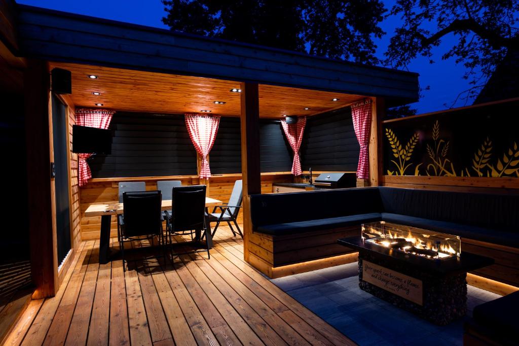 House "HISCA" With Private Terrace, BBQ, Fireplace, Sauna, Hot Tub photo 2
