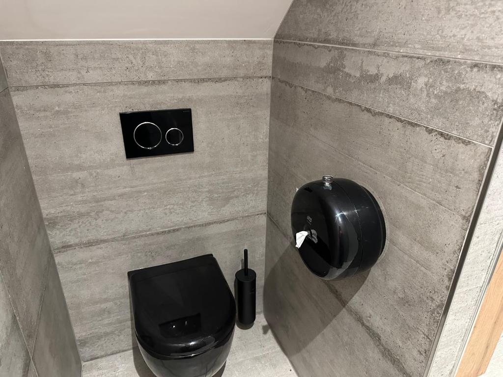 Black house photo 1
